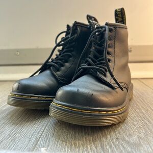 Dr Martens Size 9 toddler shoes